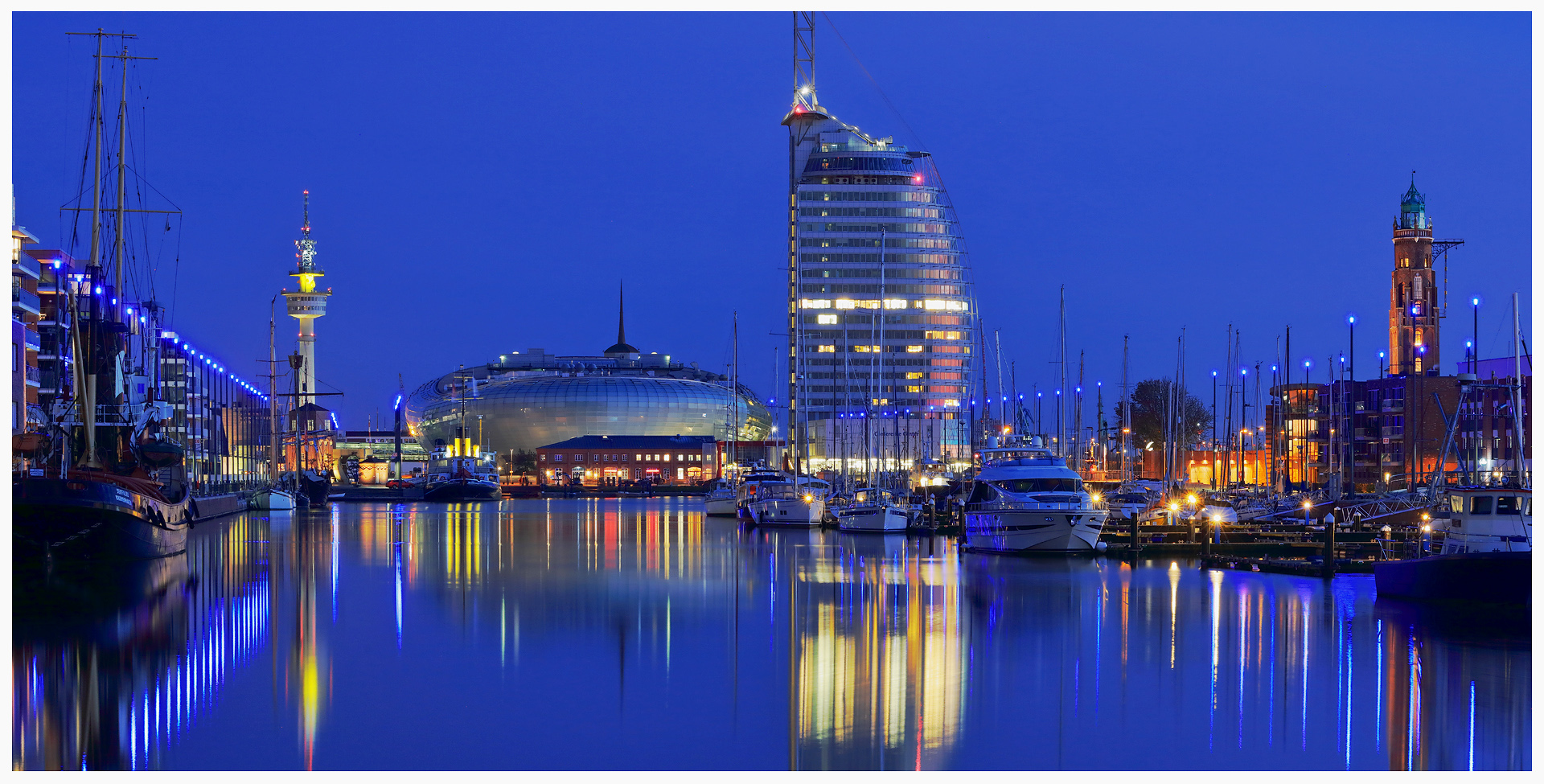 Bremerhaven ... Blaue Stunde & Lichter & Farben