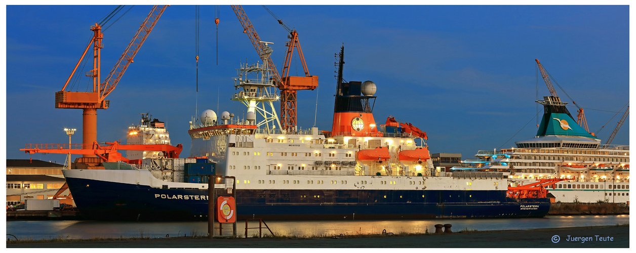 Bremerhaven ..... Die POLARSTERN ist zurück 