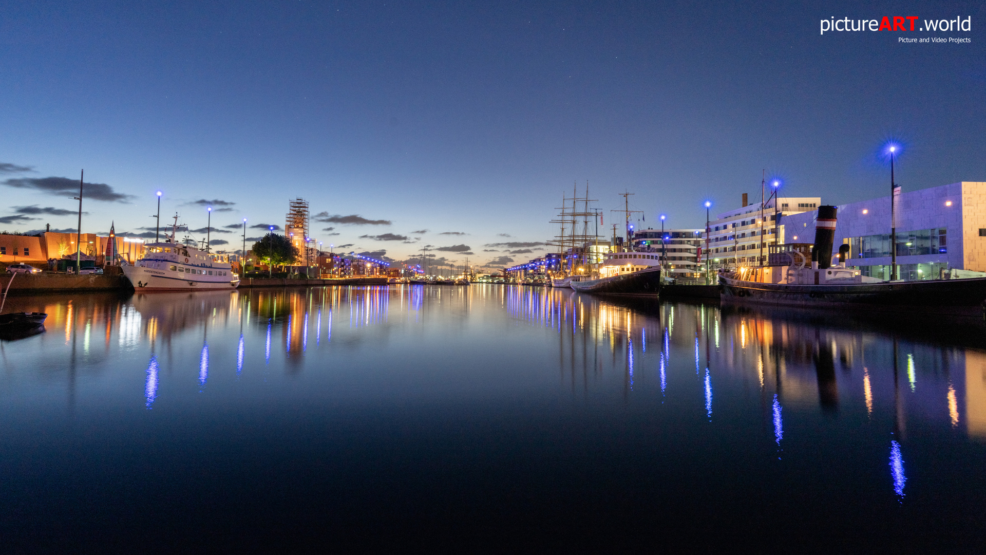 Bremerhaven Hafen bei Nacht