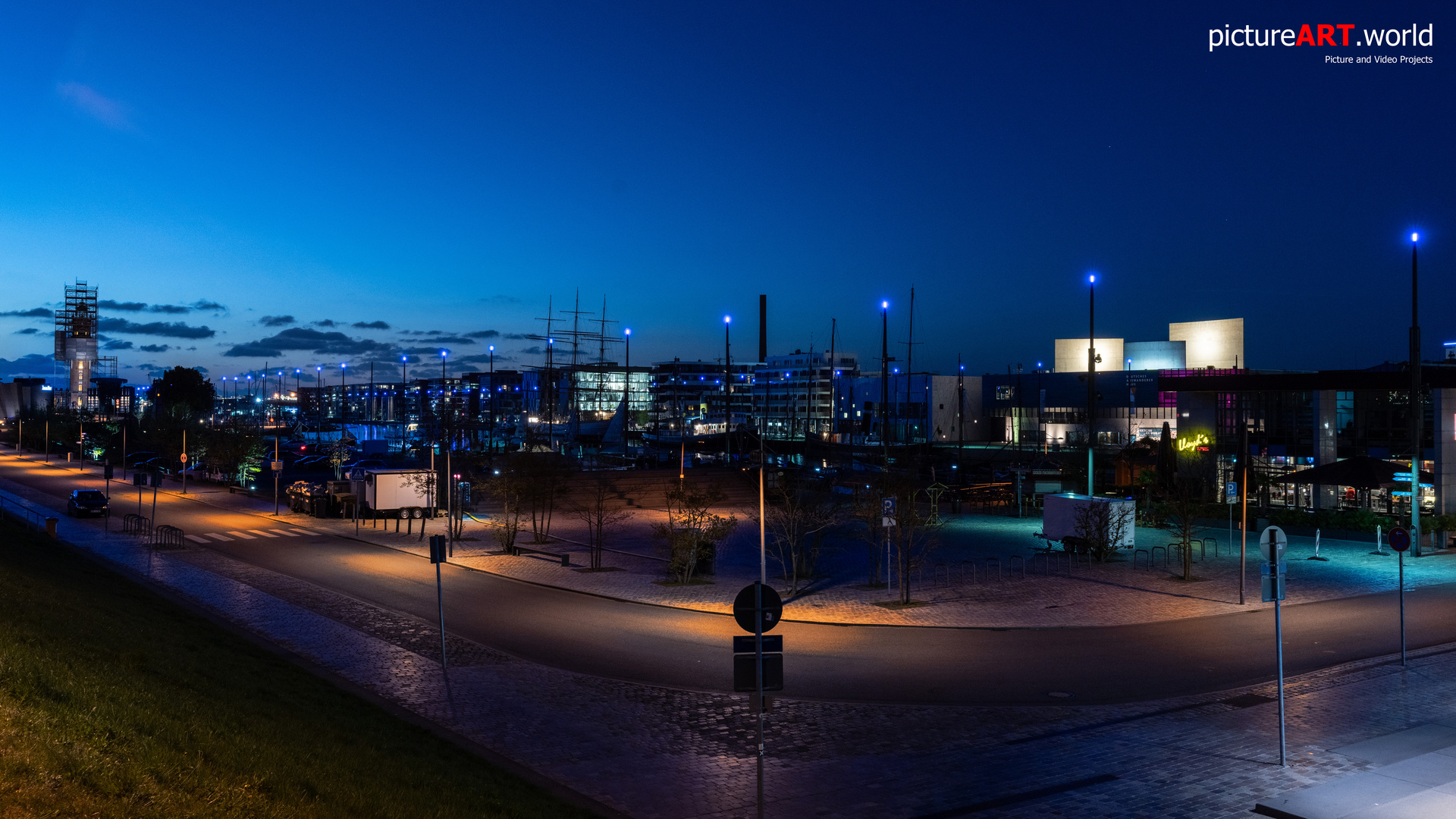 Bremerhaven Hafen bei Nacht