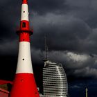 Bremerhaven - Leuchtturm und Atlantic Hotel an der Weser