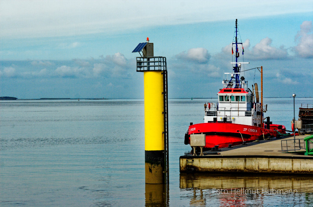 BREMERHAVEN. SCHLEPPER ZP CONDON.