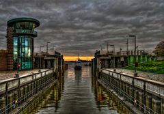 Bremerhaven; Schleuse Neuer Hafen