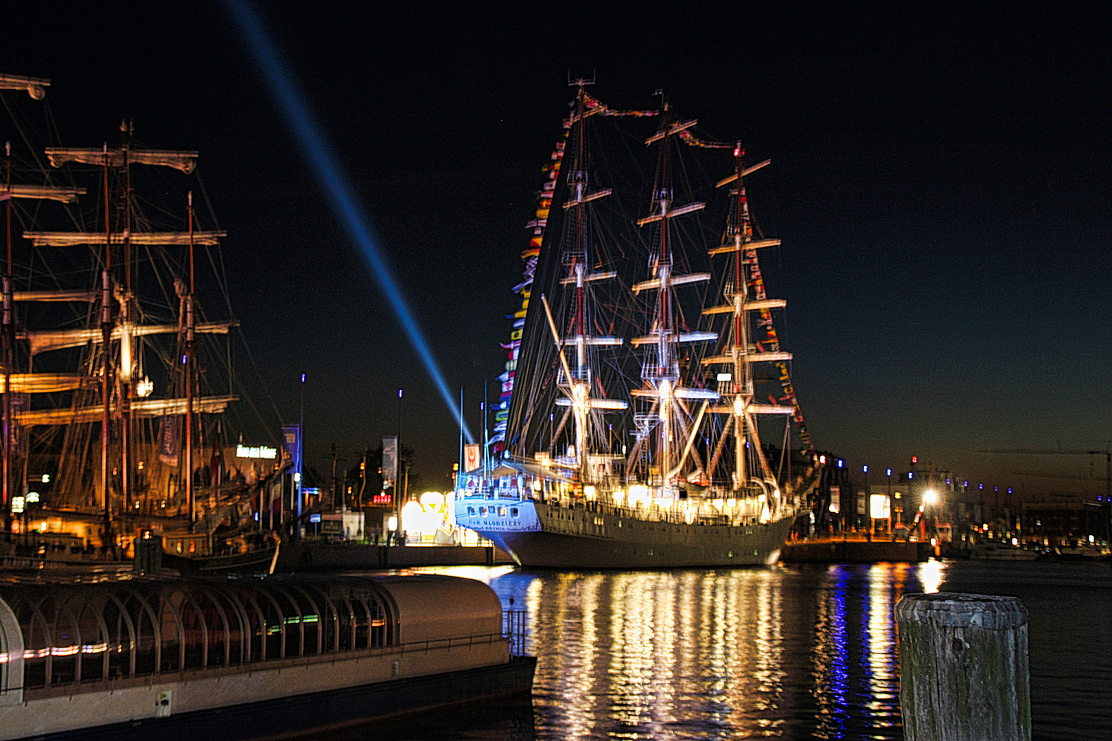 Bremerhaven Segelschiff in der Nacht 