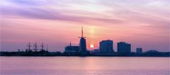 Bremerhaven Skyline zum Sonnenaufgang