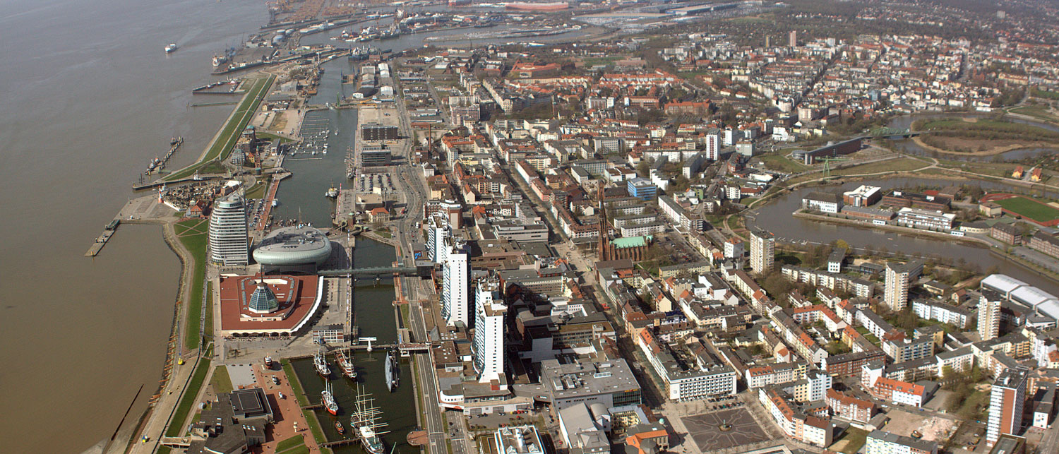 Bremerhaven vom Tragschrauber