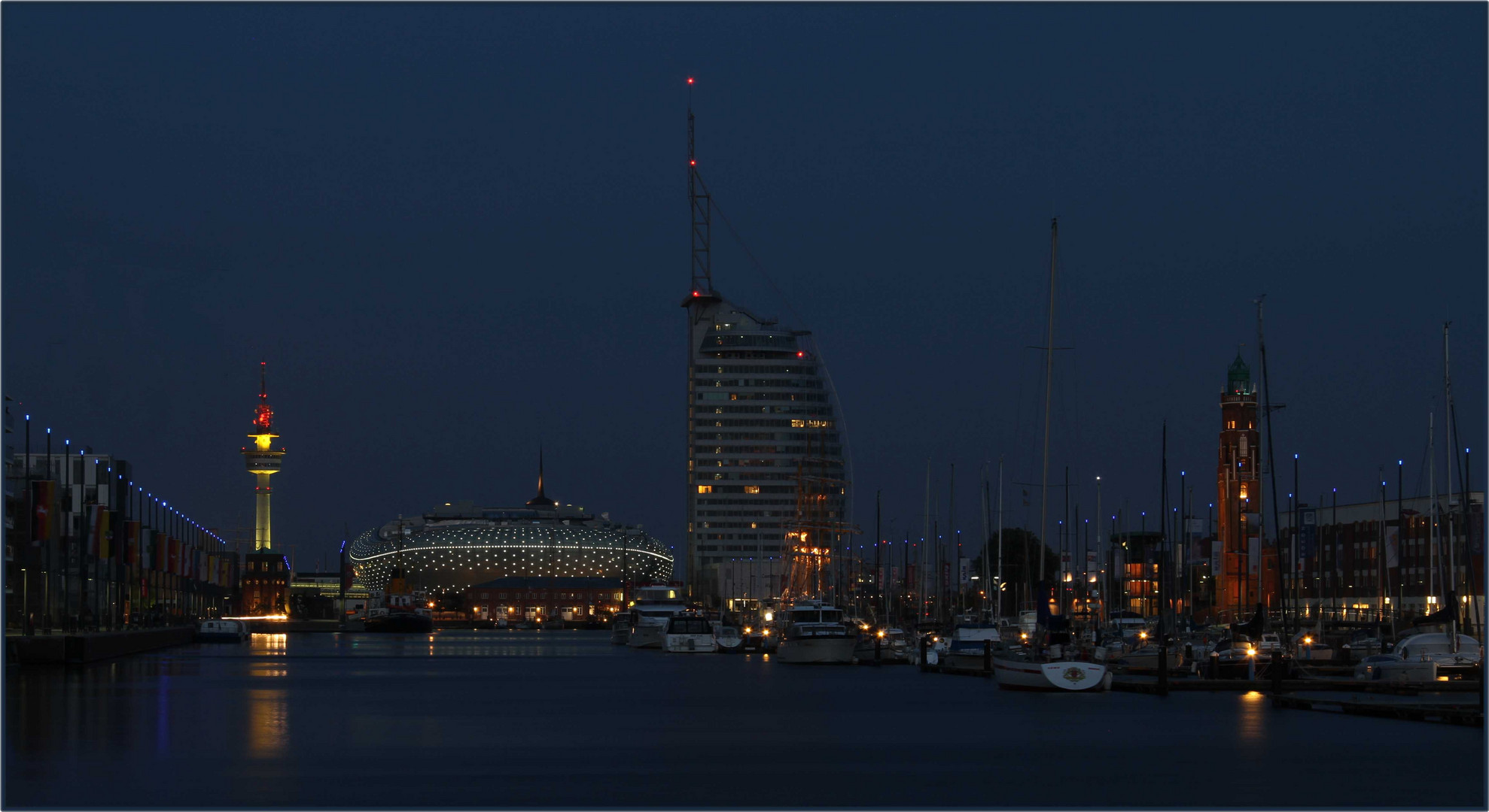 Bremerhaven zur blauen Stunde ...