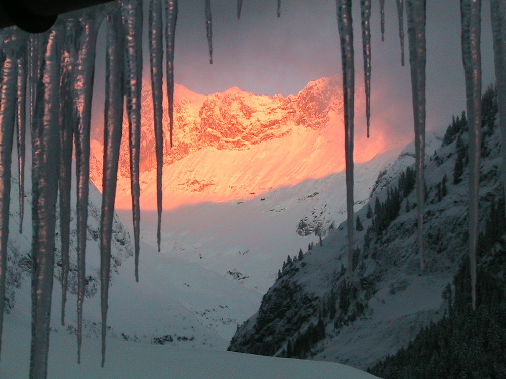 Brennende Berge morgens um 7.00 Uhr