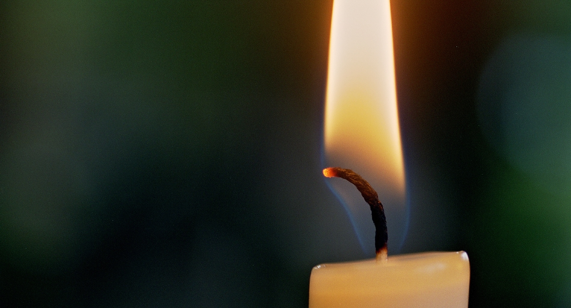 Brennende Kerze, Detail burning candle Foto &amp; Bild Ästhetik der