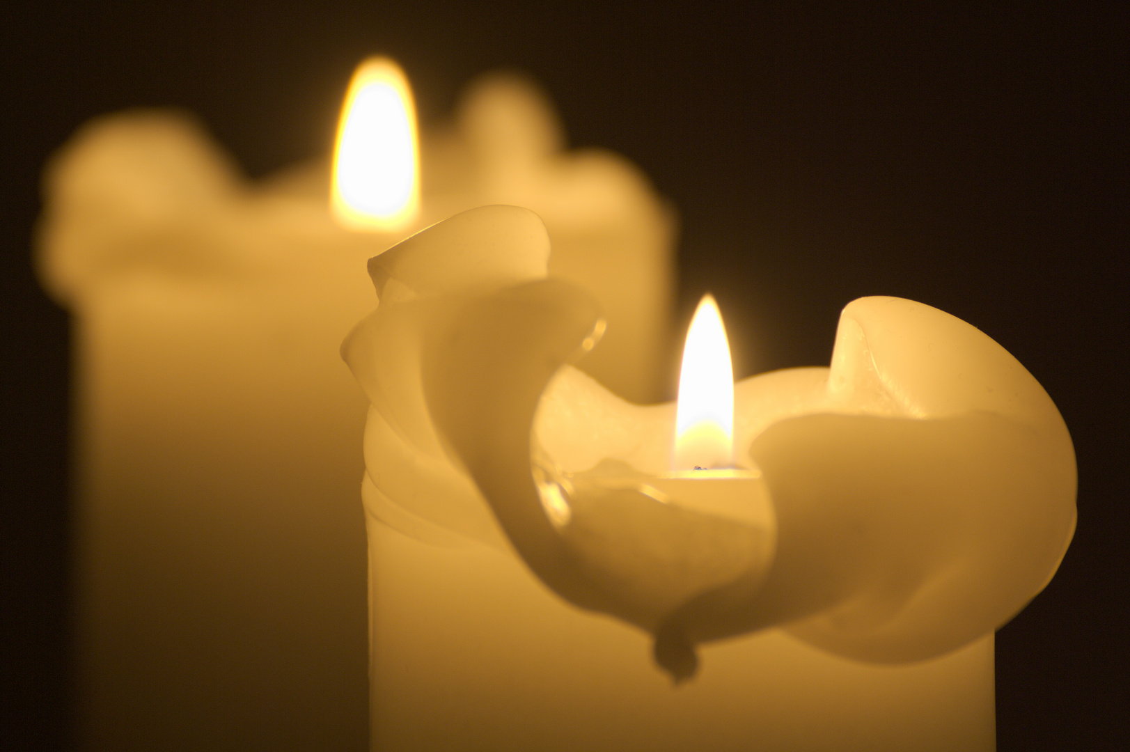 Brennende Kerzen Foto Bild Fotokunst Licht Und Feuer Kerze Bilder Auf Fotocommunity