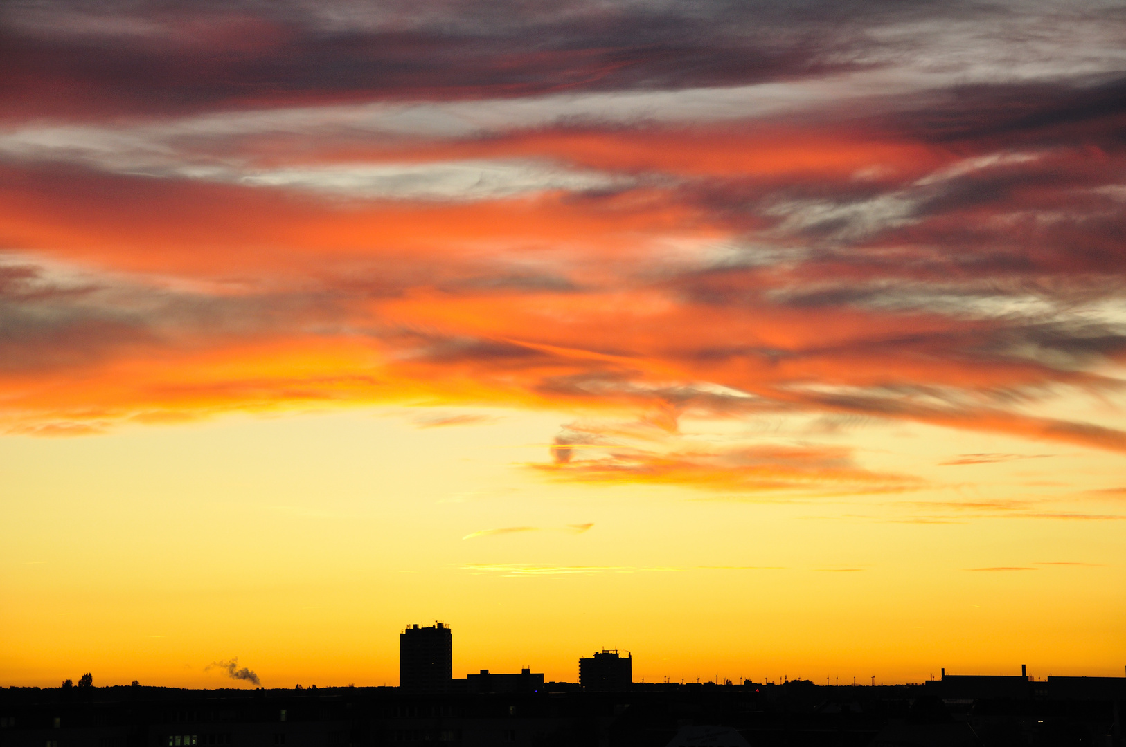 brennender Himmel über Berlin