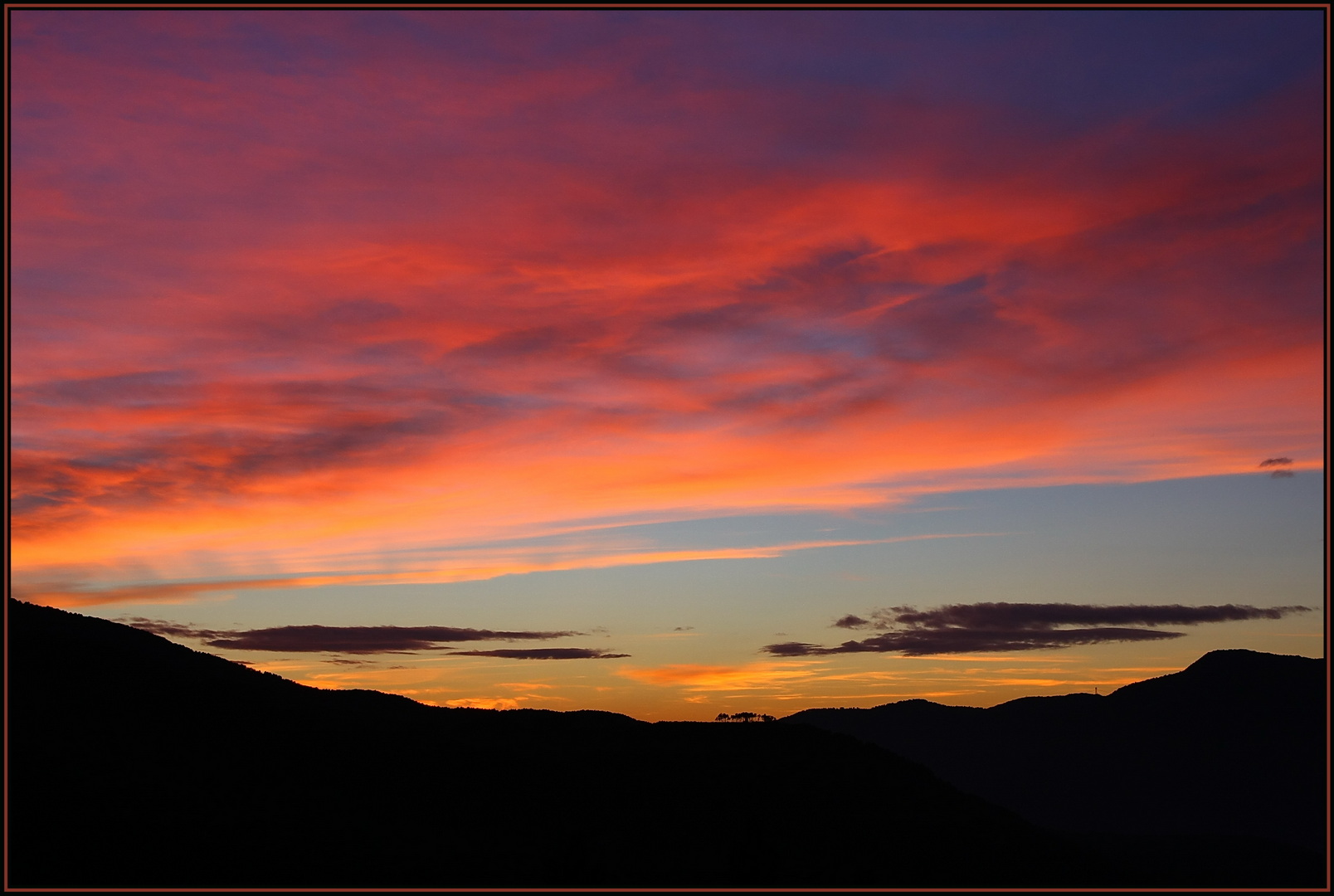Brennender Himmel über der Toskana I