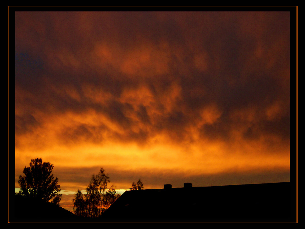 Brennender Himmel über Raschau