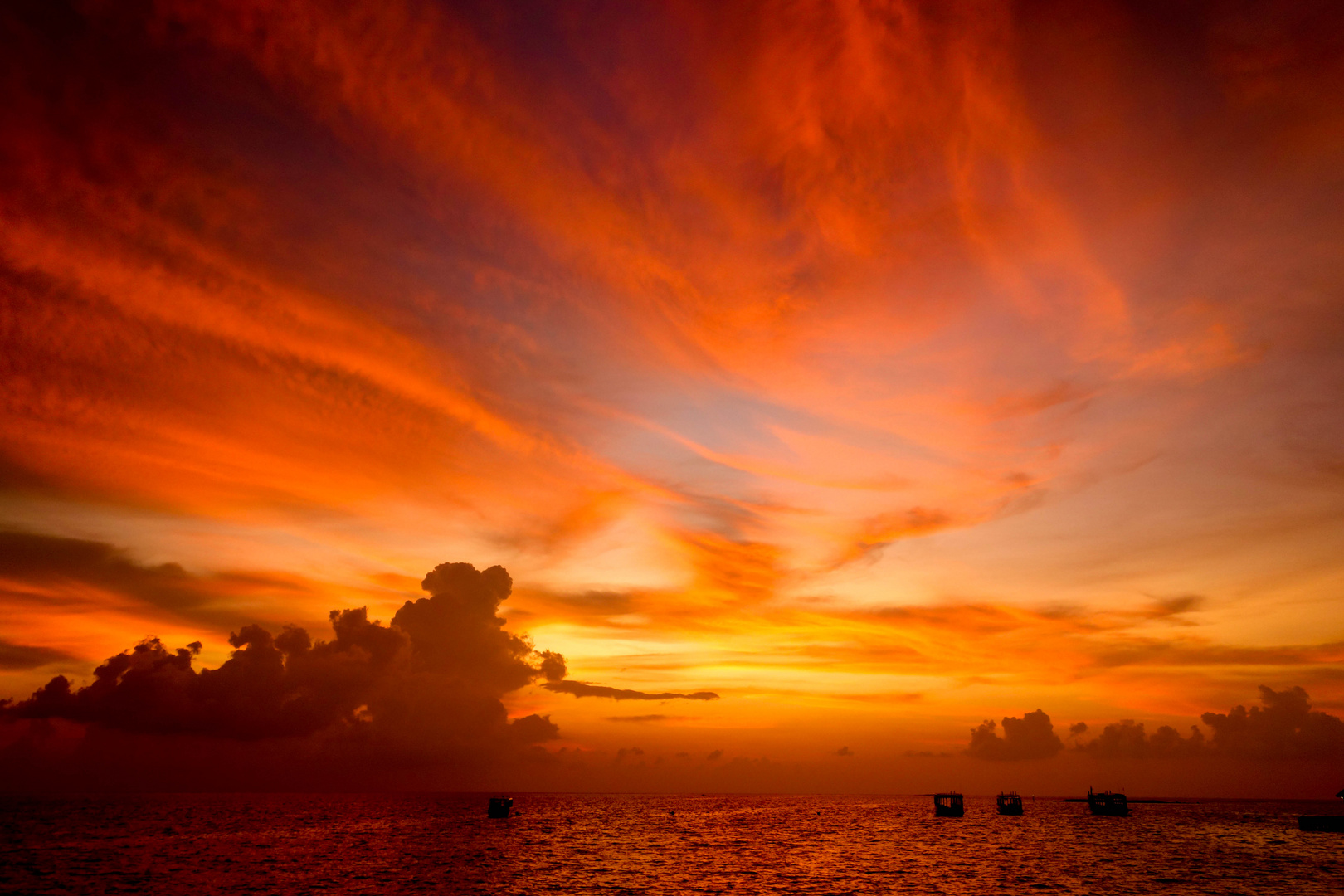 Brennender Himmel über Thudufushi