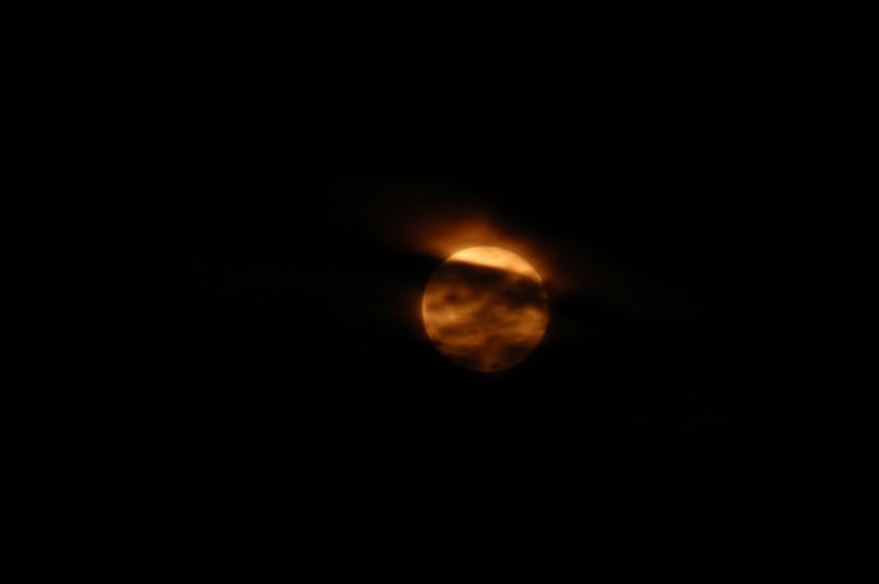brennender Mond