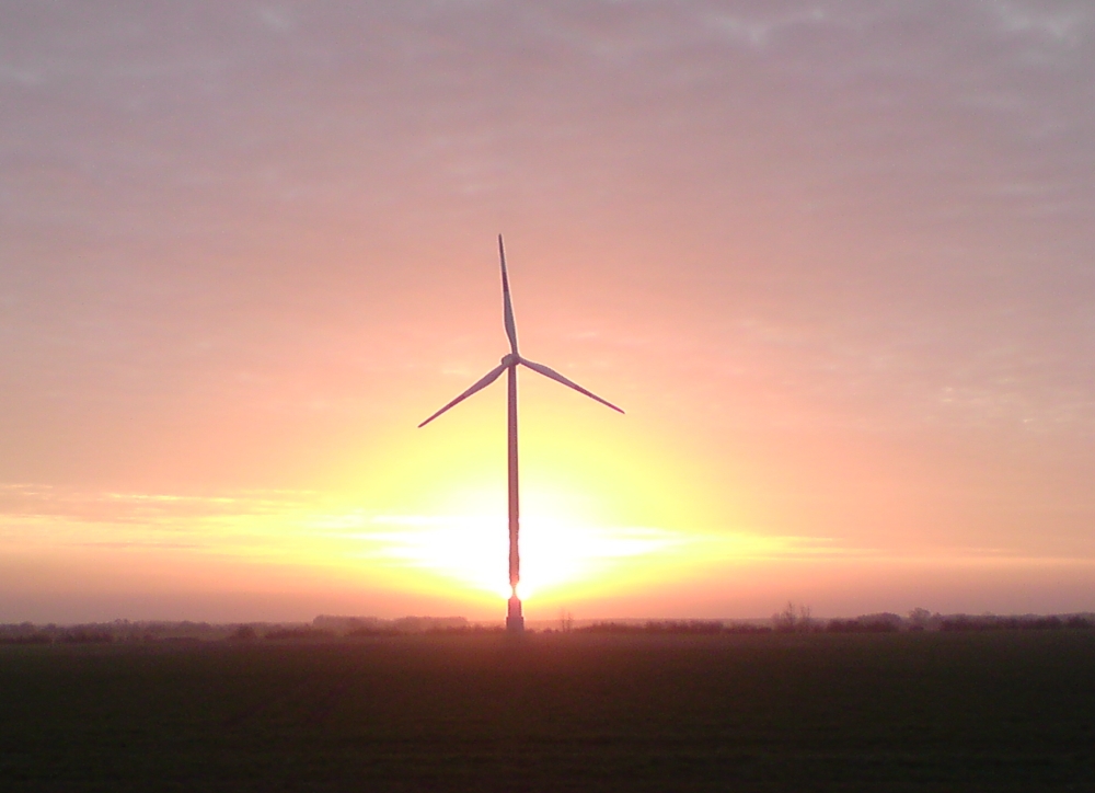 Brennendes Windkraftwerk