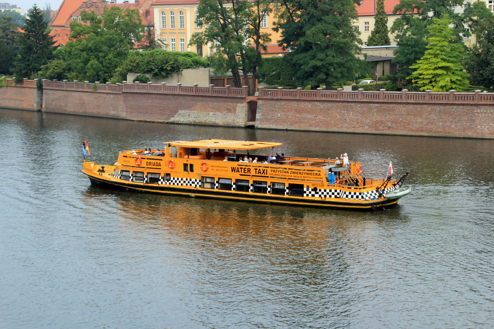 Breslau: Wassertaxi auf der Oder