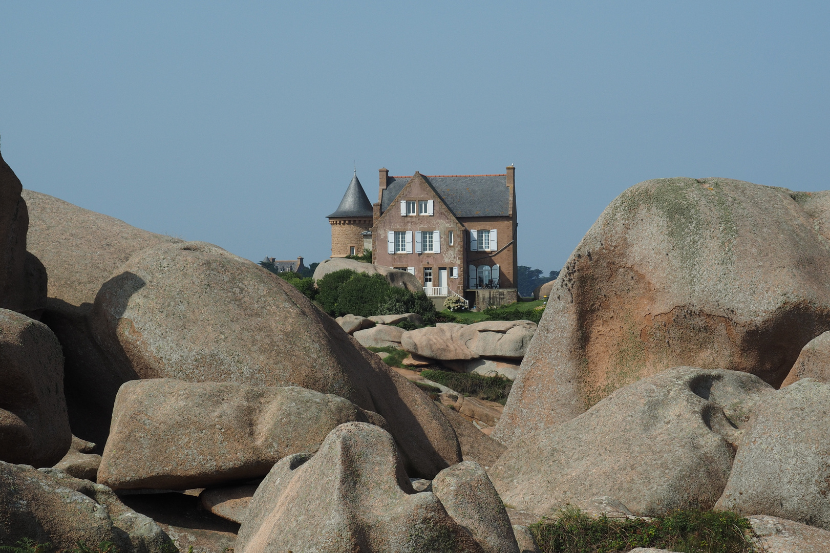 Bretagne - Haus an der Granitküste