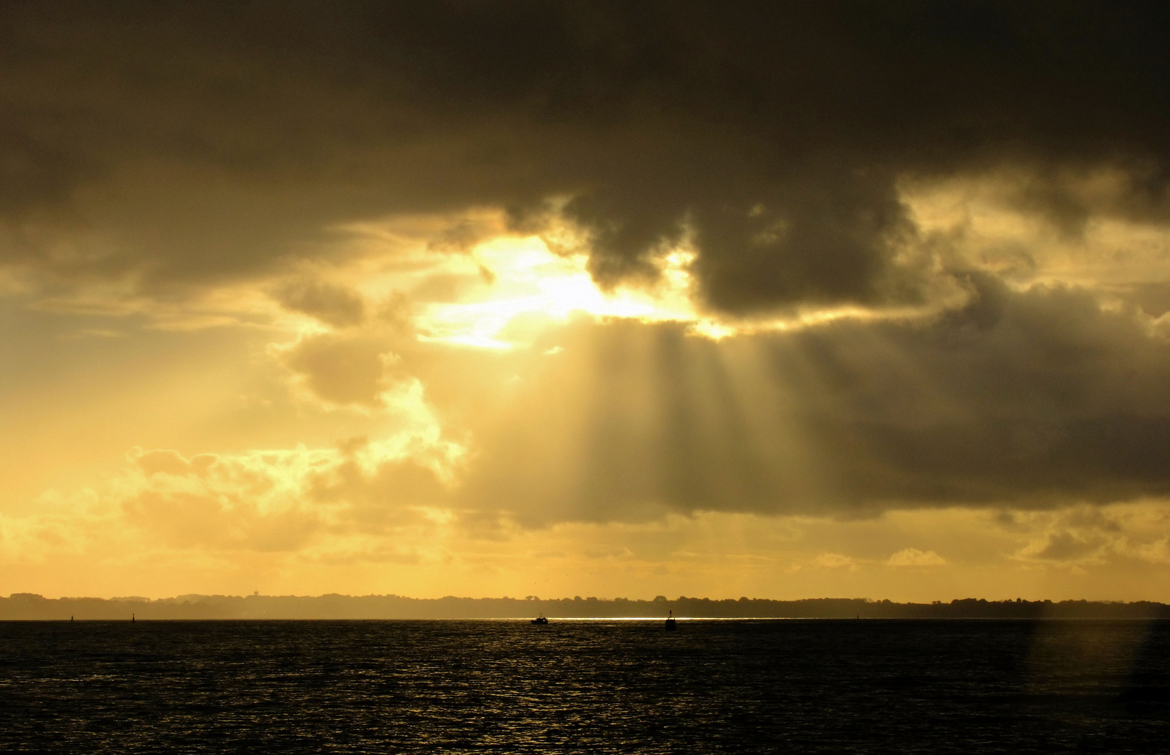 Bretagne. Lumière sur l´océan