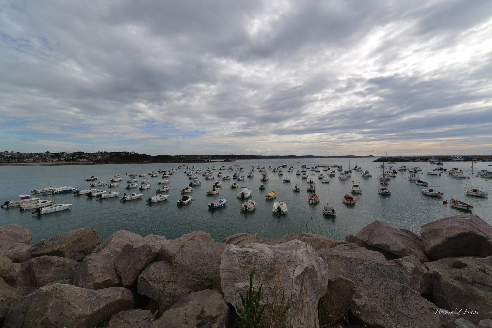 Bretagne - parking à bateaux