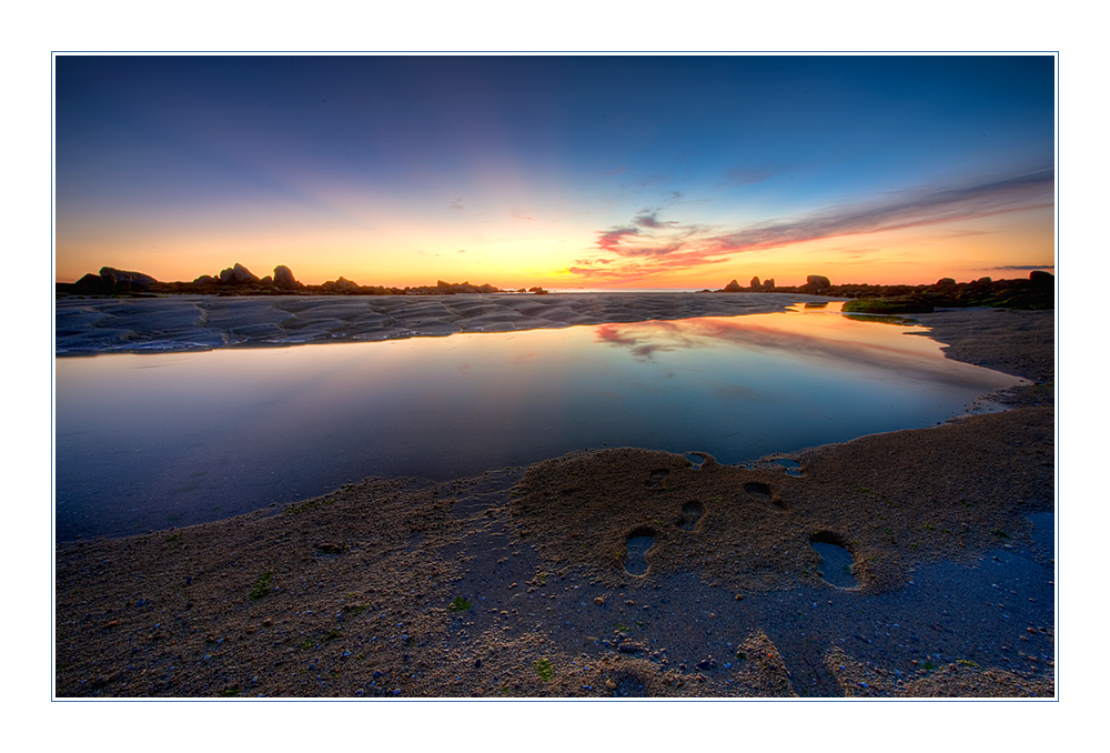 Bretagne - Plouescat - Walking together