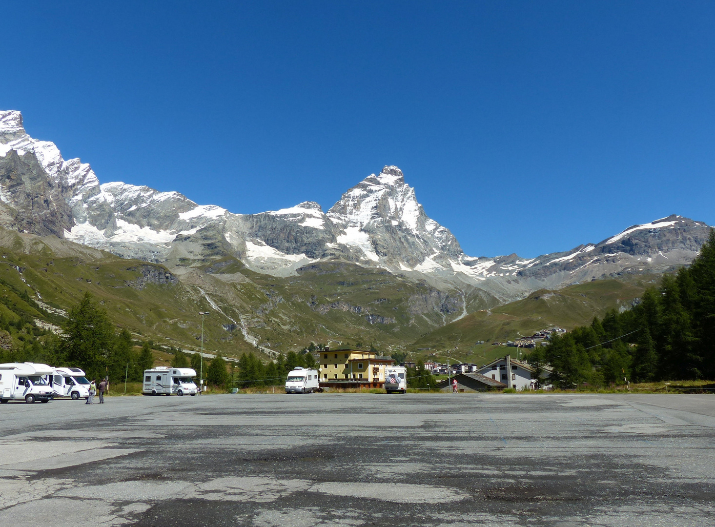 Breuil-Cervinia (2346 m) 