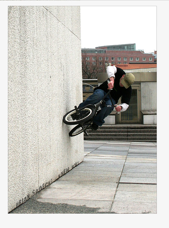 Brian Sadecki // Wallride bei -5°C bergauf