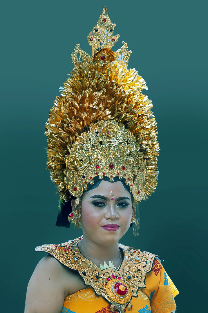 Bride with her wedding crown