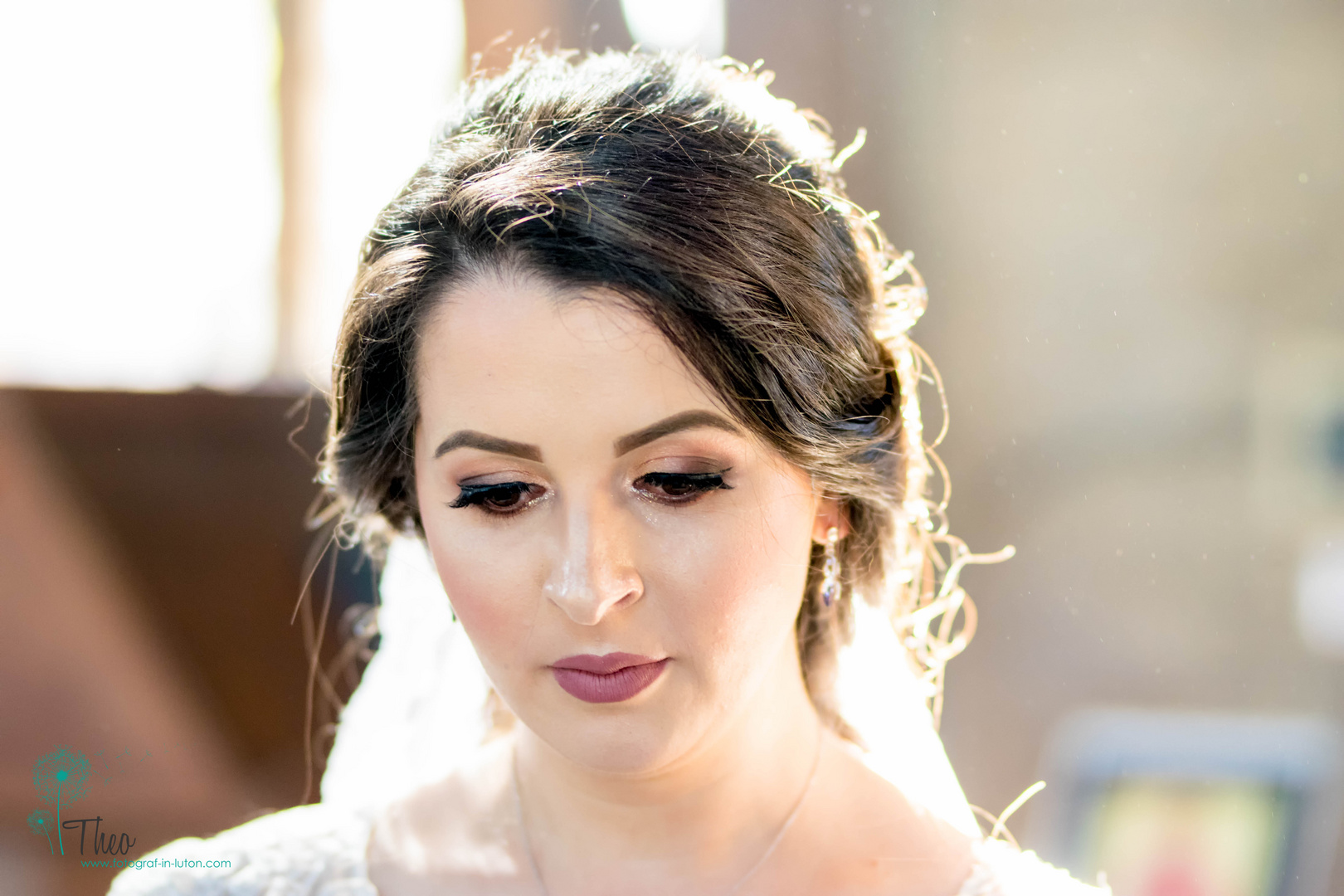 Bride/church/light