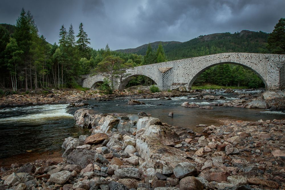 Bridge across the river Dee - Scotland 2017 photo et image | europe