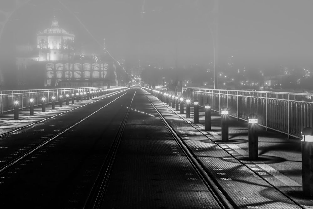Bridge and fog! by lúcia neto 
