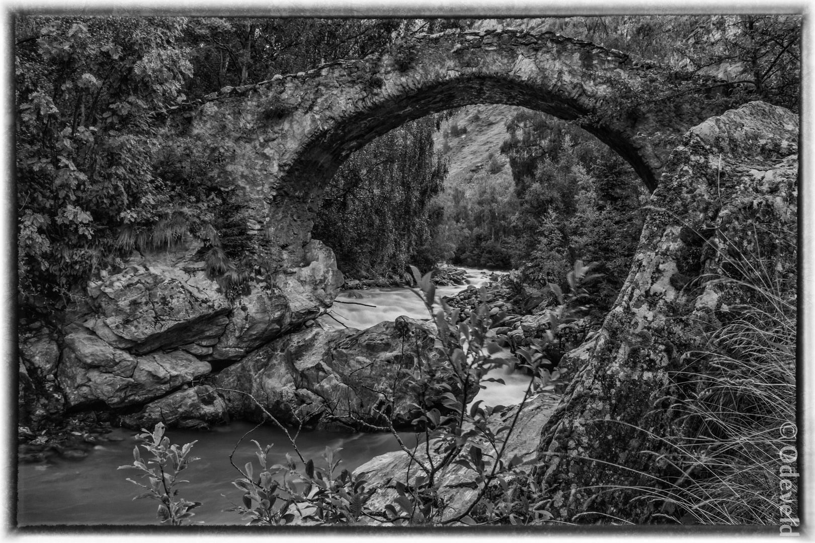 Bridge in Vallon des Etages.