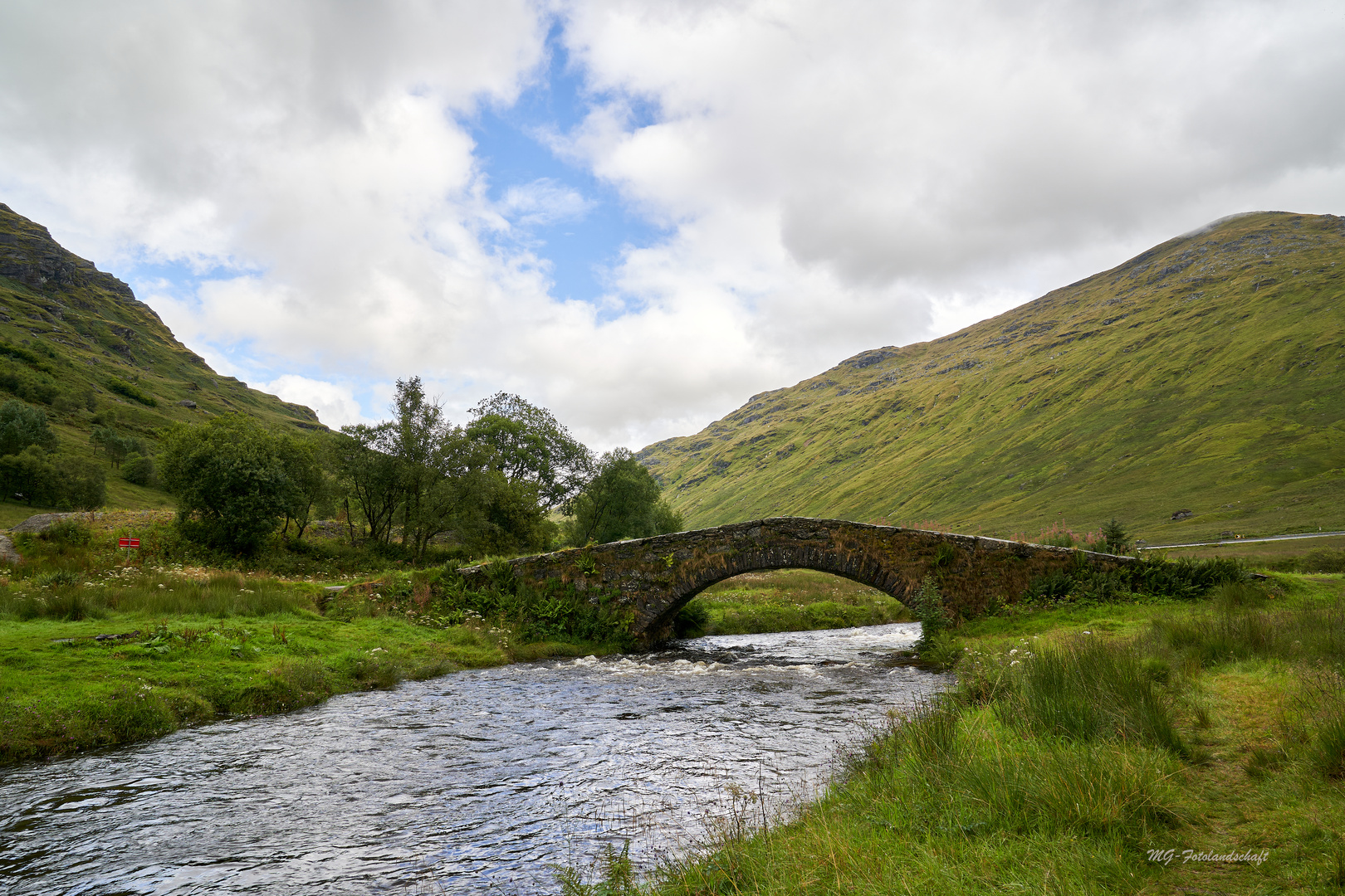 Bridge over troubled water