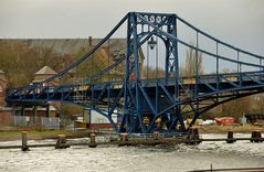 "Bridge over troubled water" - Hier sind Nieten ausdrücklich erwünscht!