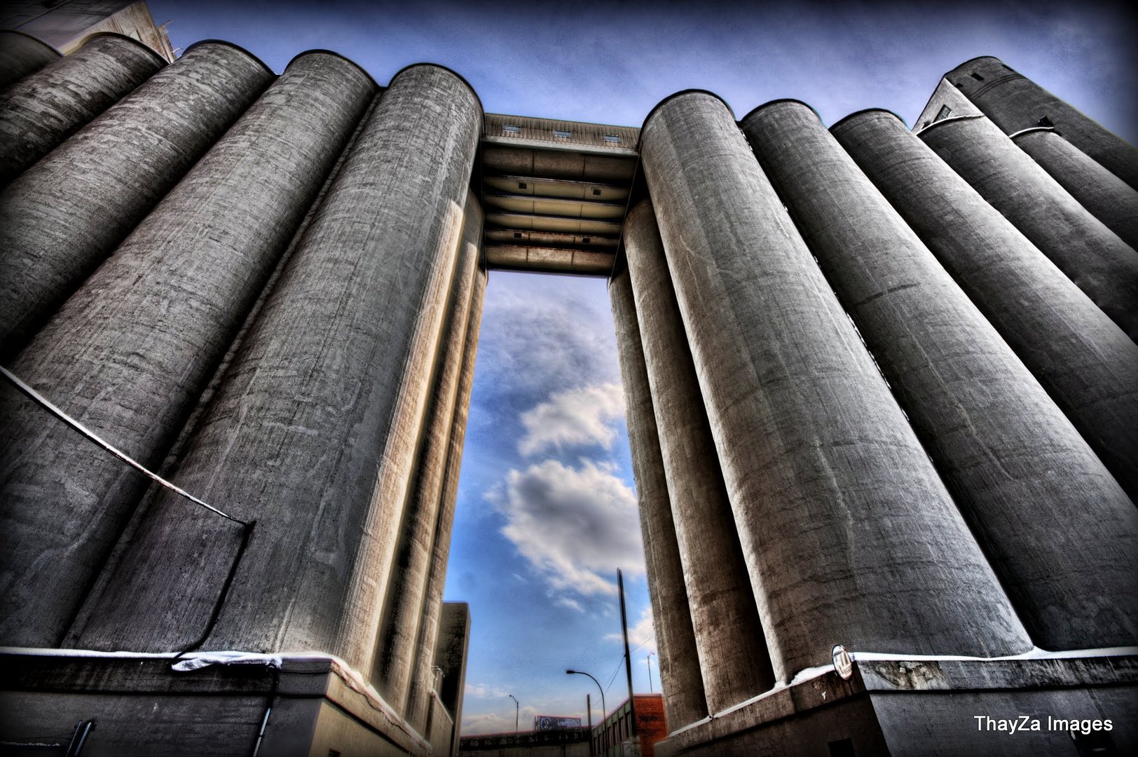 Bridge road's Silos or my imaginary Colossus of Rhodes