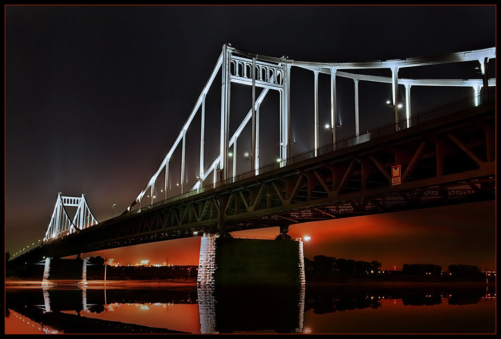 Bridge (Wasserspiegelung)