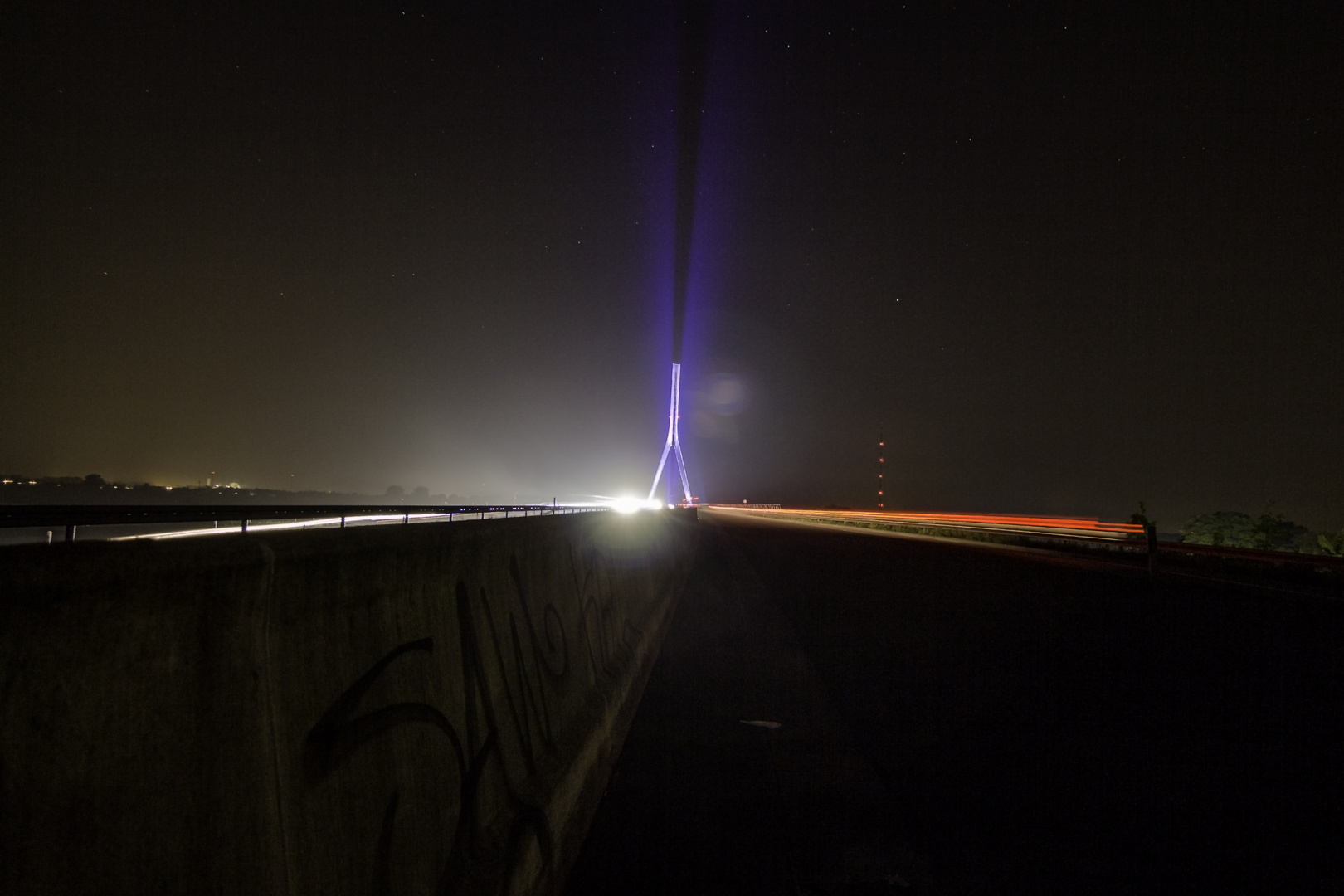 Bridge with straight light