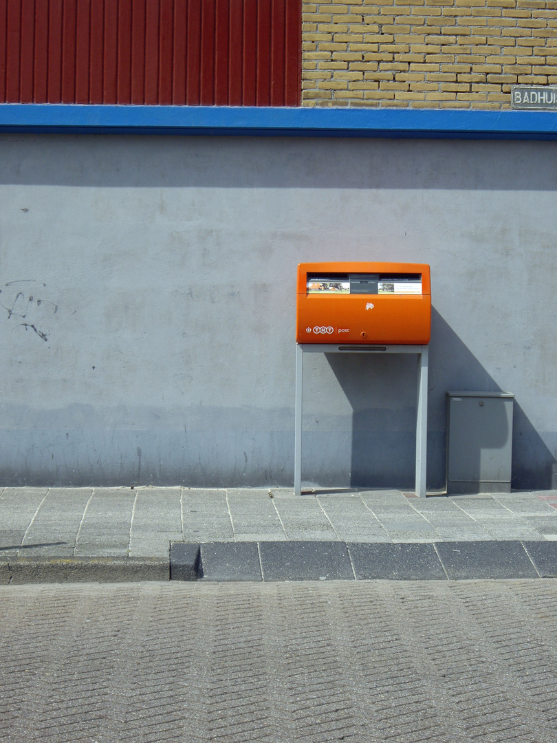 briefkasten oranje