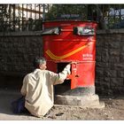 Briefkastenleerung - India Post