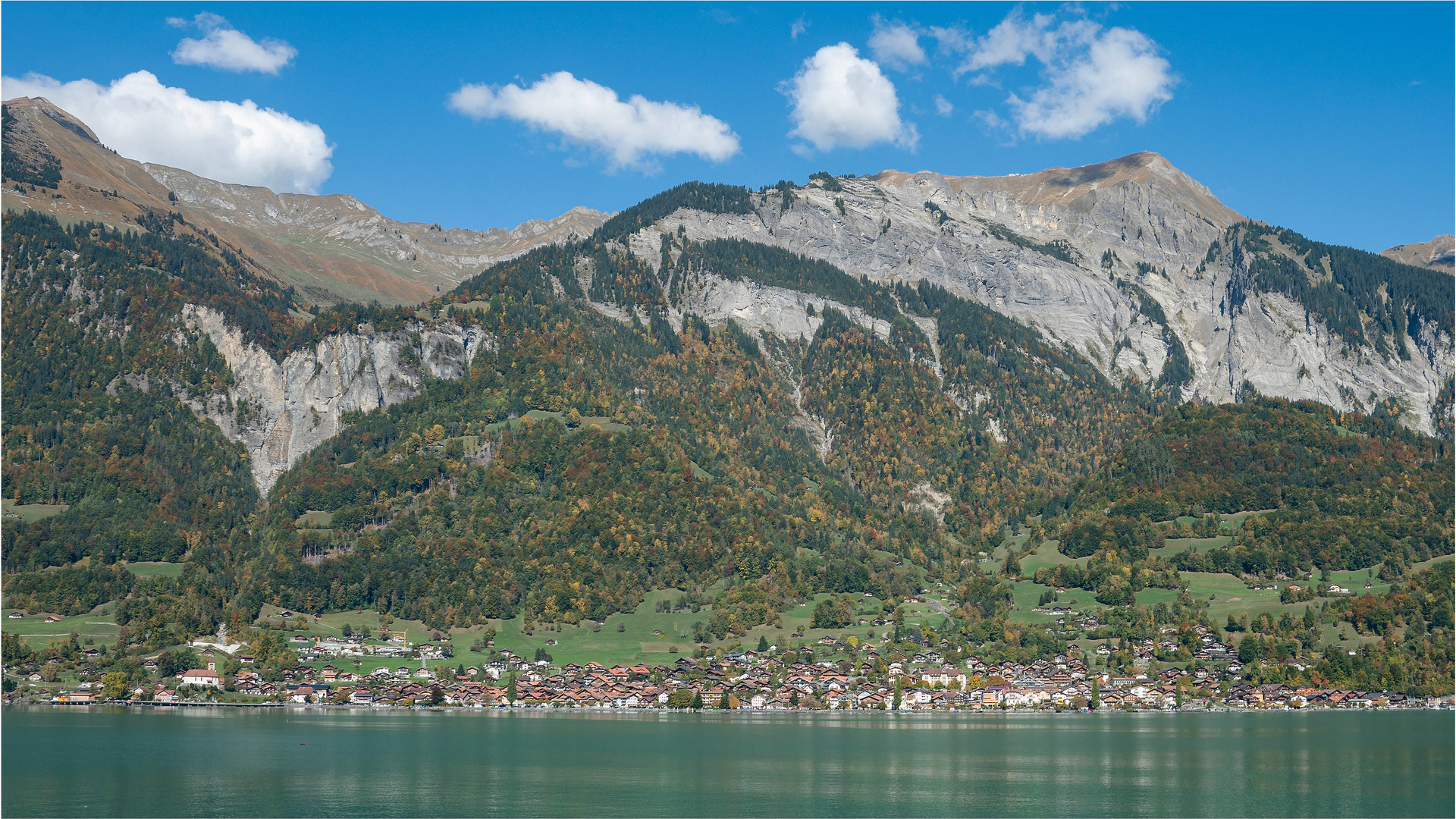 Brienz mit dem Brienzer-Rothorn