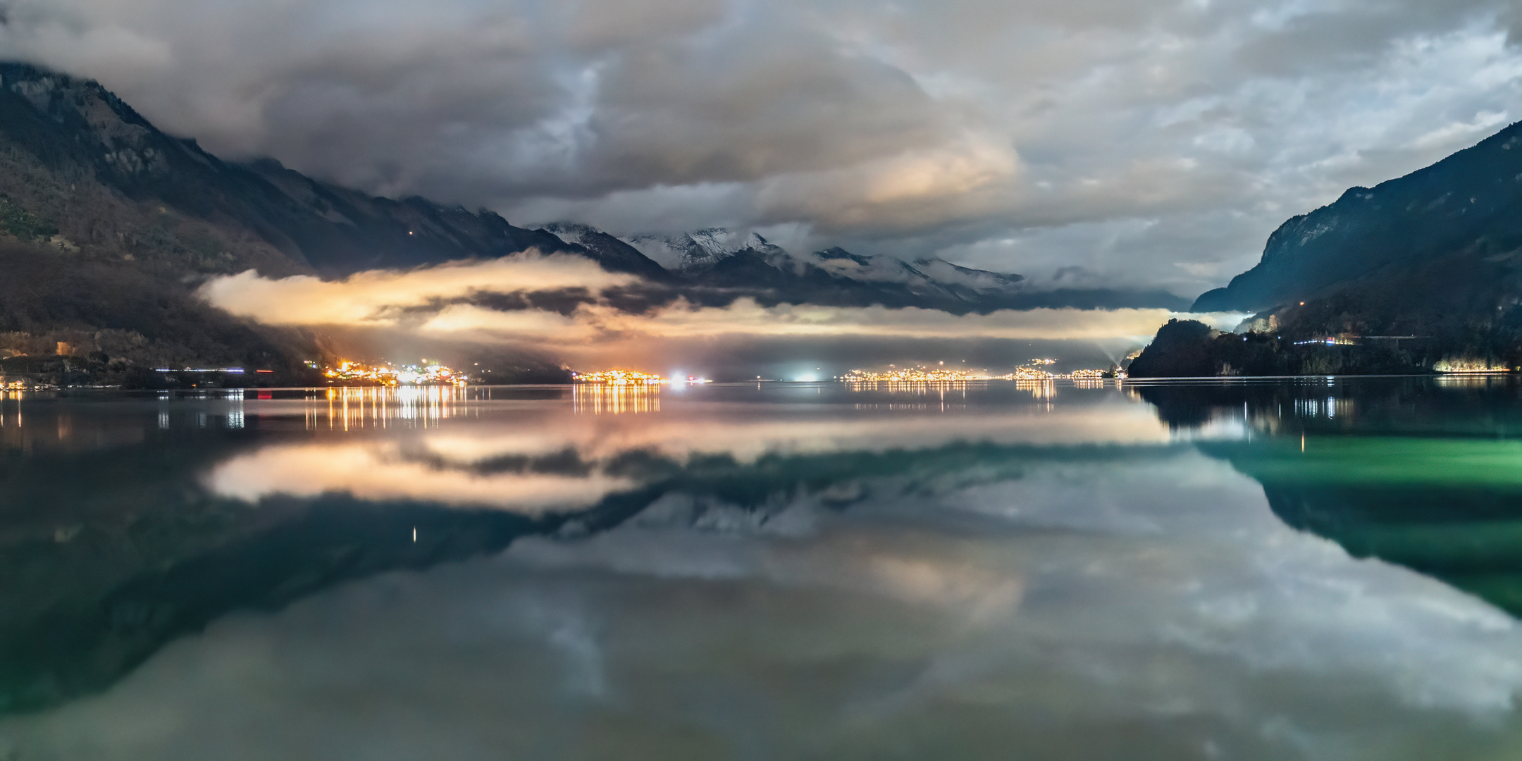 Brienzersee in der Nacht