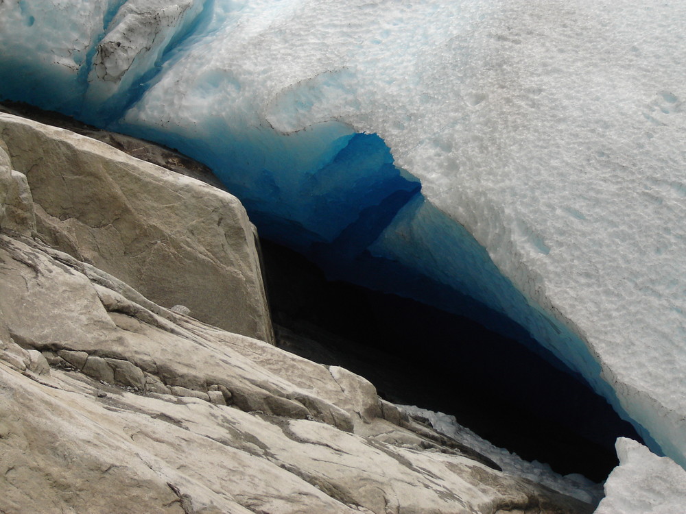 Briksdalsbreen 3