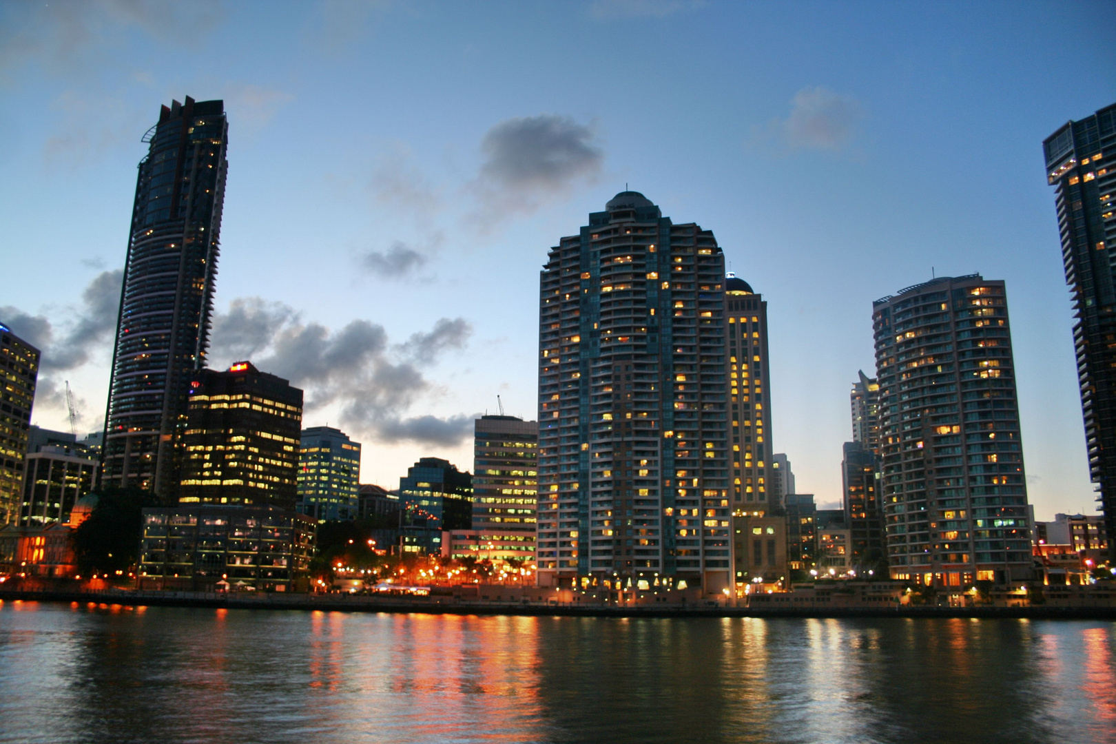 brisbane in night