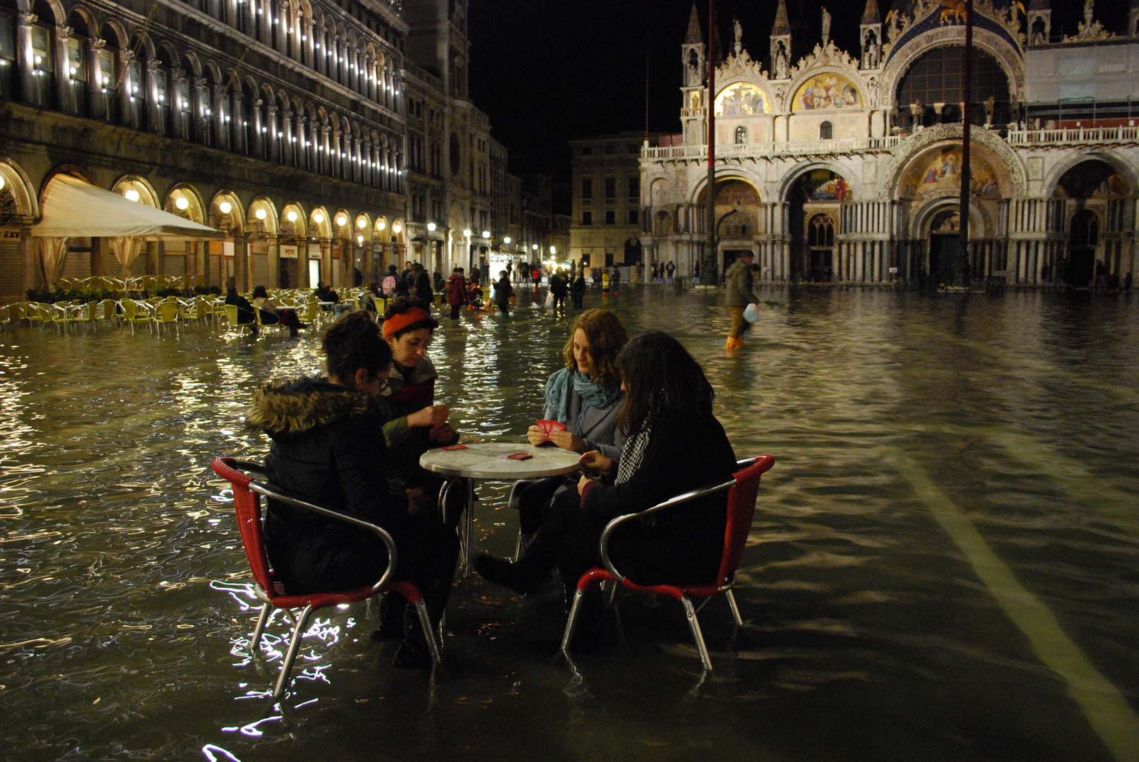 Briscola nell'acqua alta