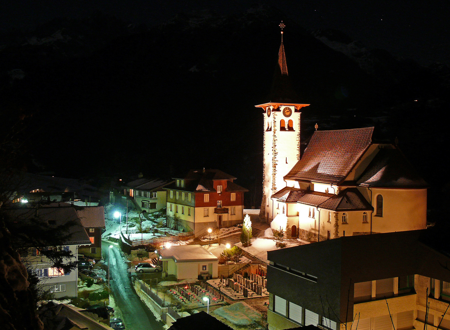 Bristen, bei Nacht