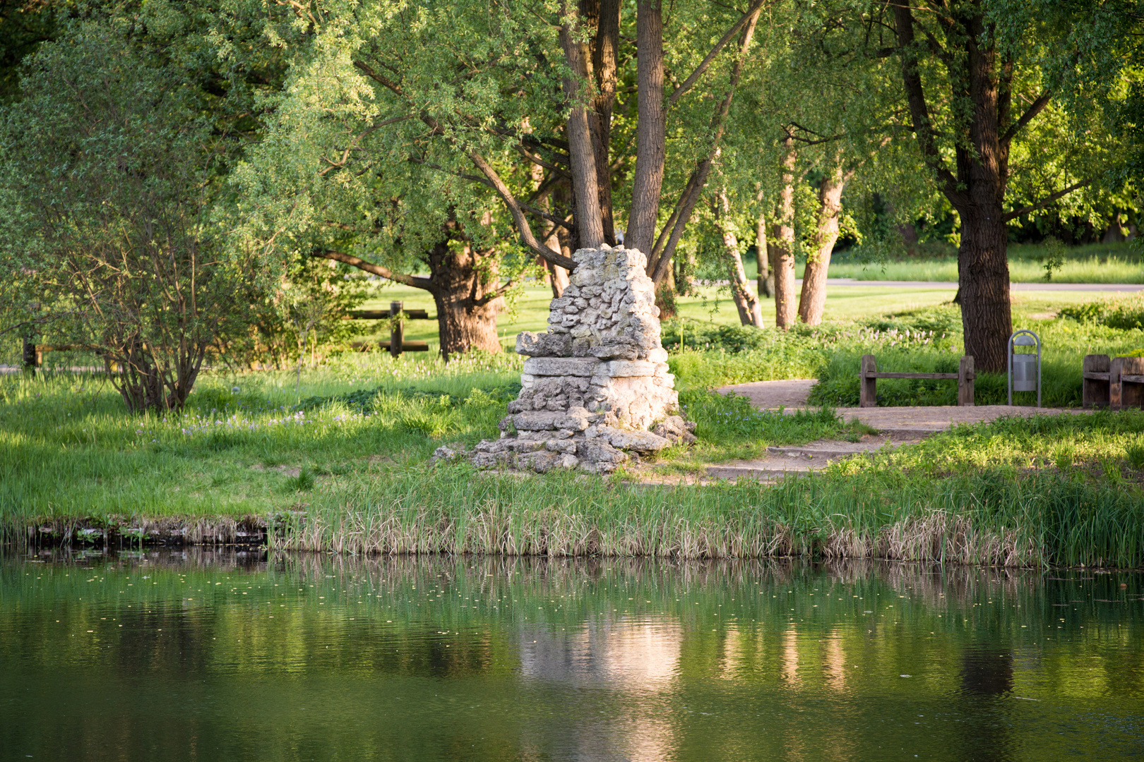 Britzer Garten im Abendlicht