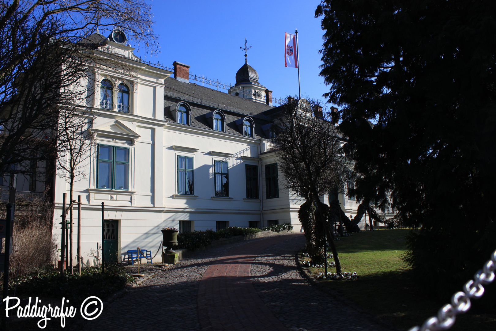 Britzer Schloss im März