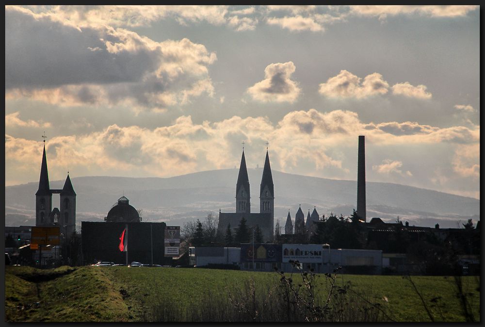 ...BrockenBlick...