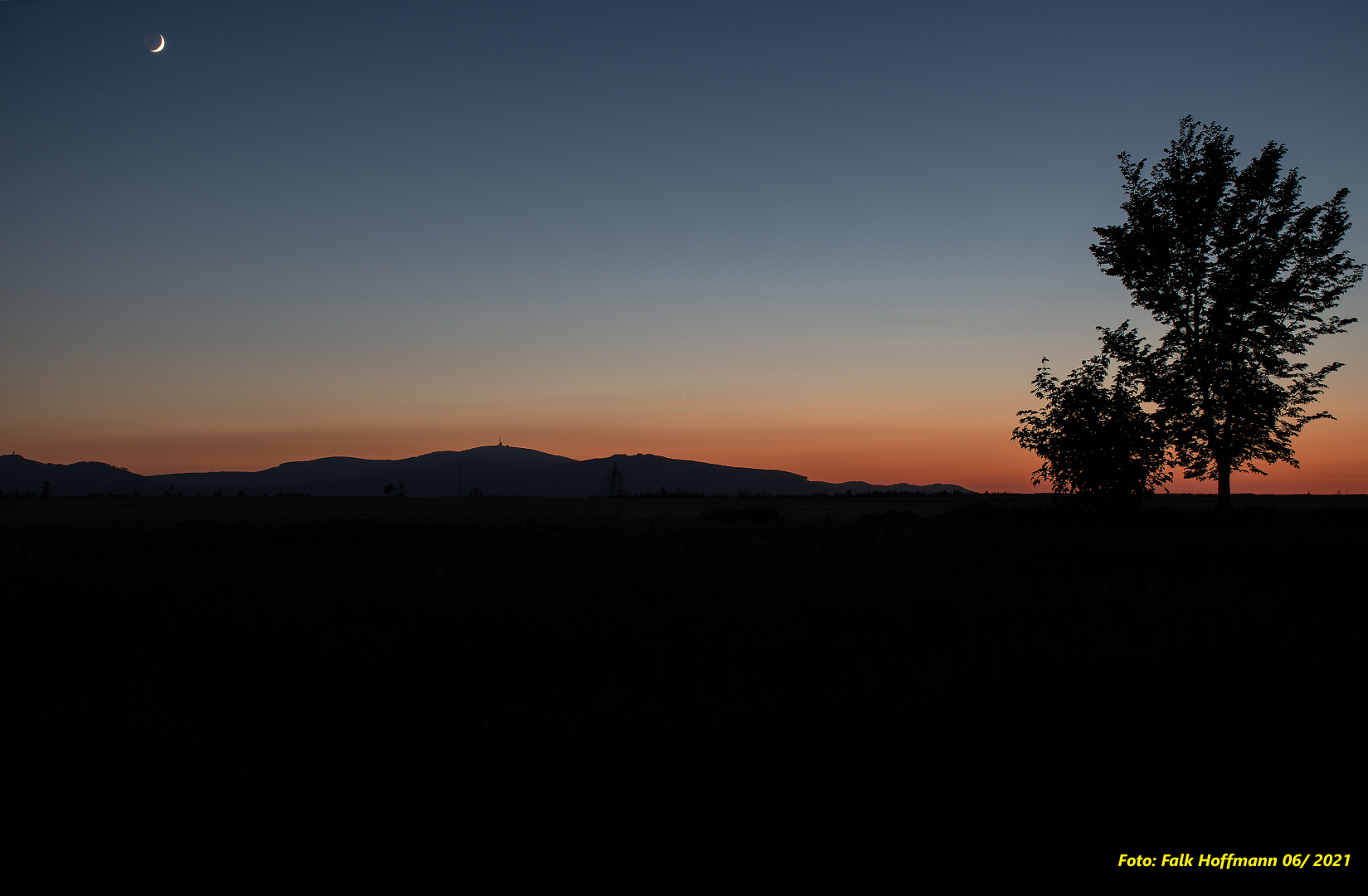 Brockenblick zur Nacht