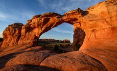 Broken Arch - Arches N.P. (Utah)